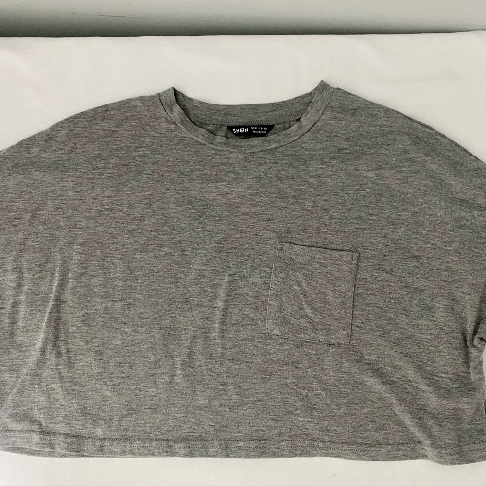 Shein‎ Women's Short Sleeve  Crop Top Gray M